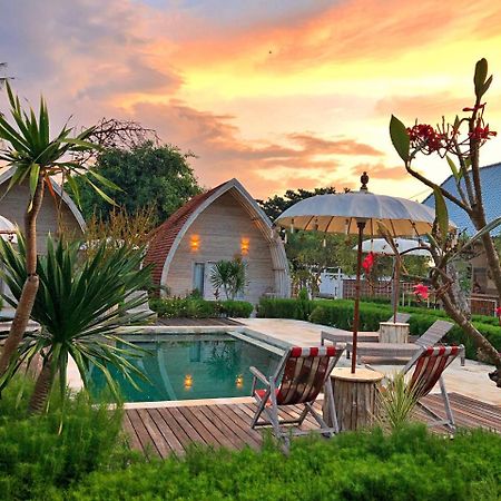 La Roja Bungalows Batununggul Extérieur photo