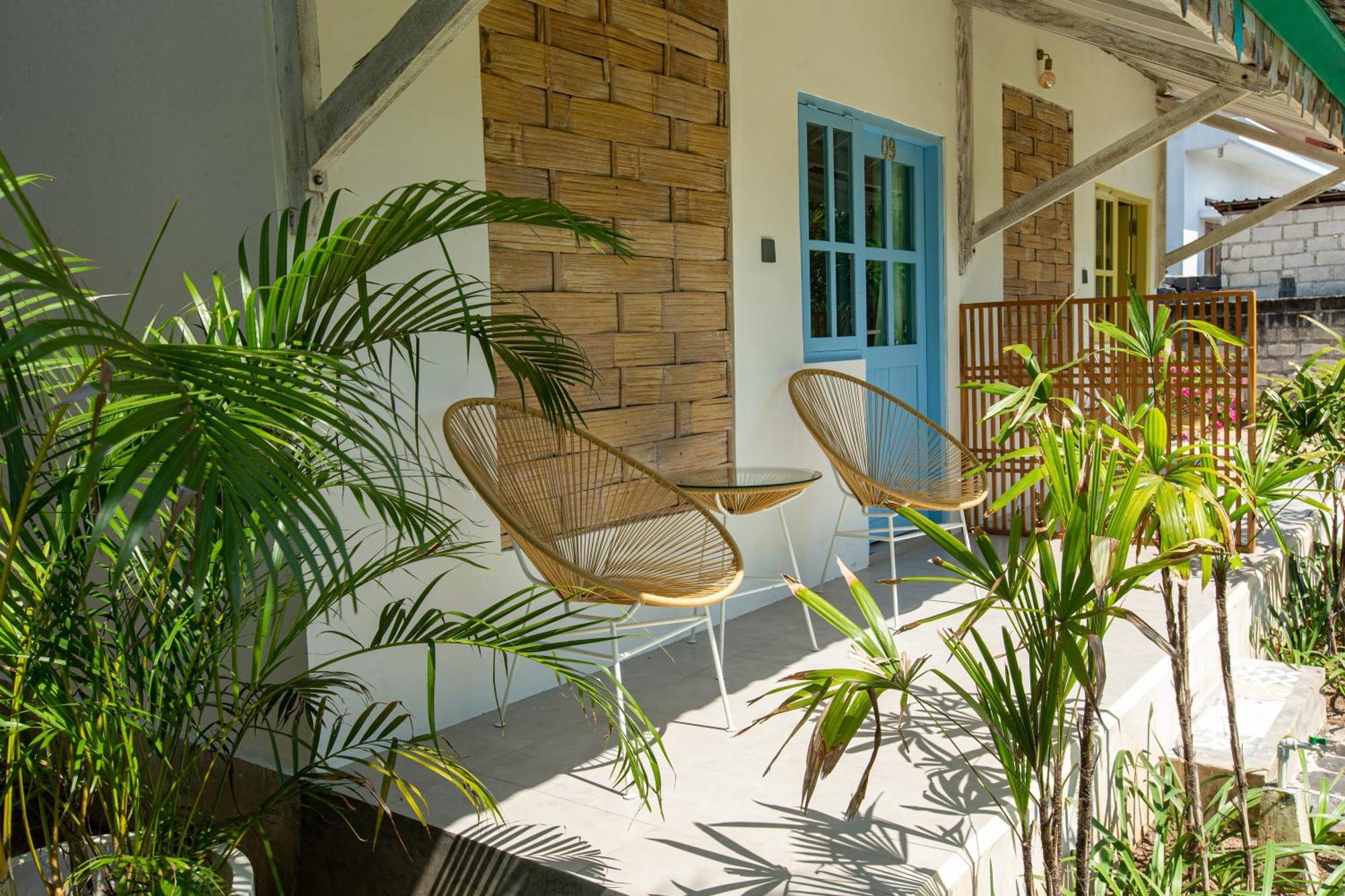La Roja Bungalows Batununggul Extérieur photo