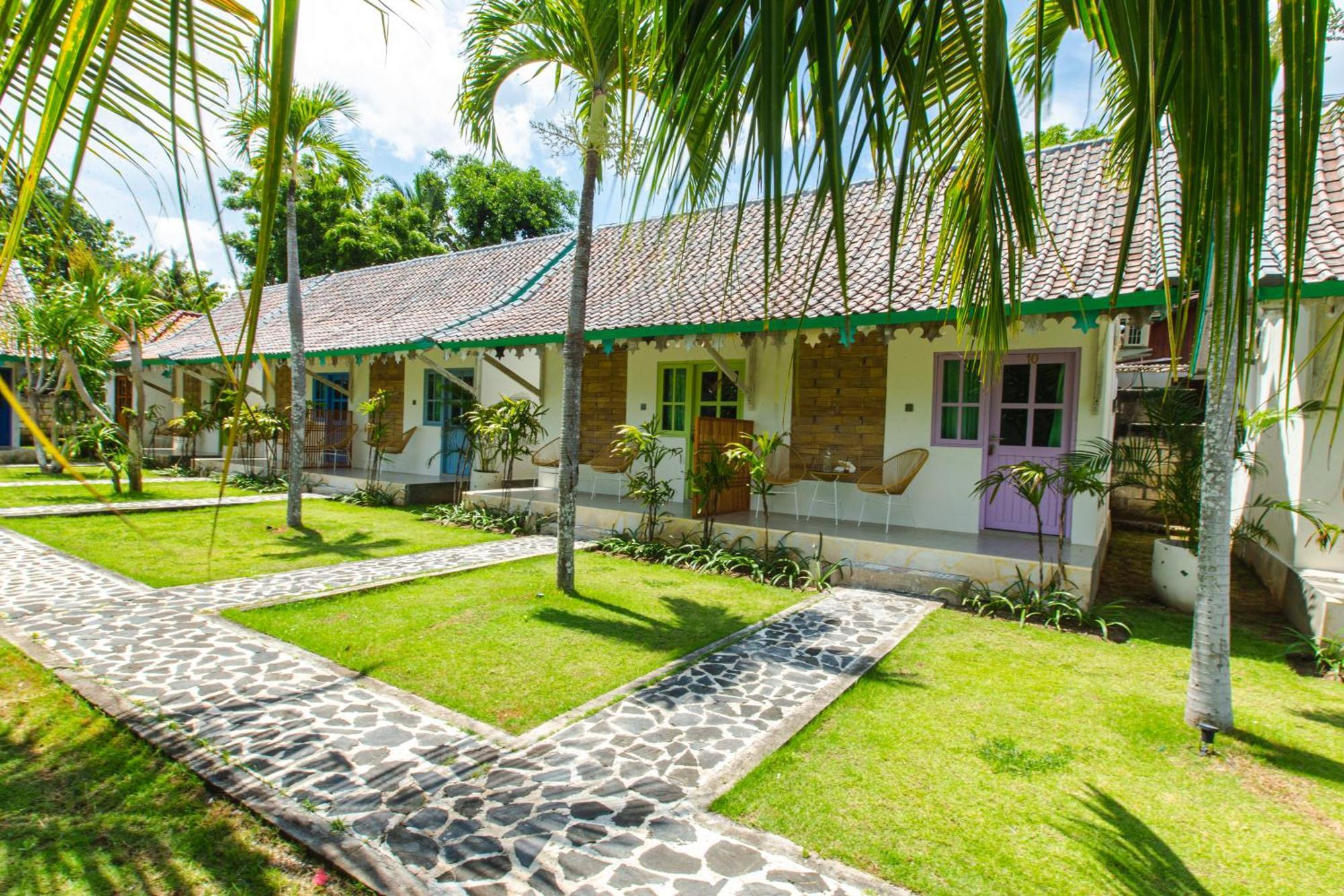 La Roja Bungalows Batununggul Extérieur photo