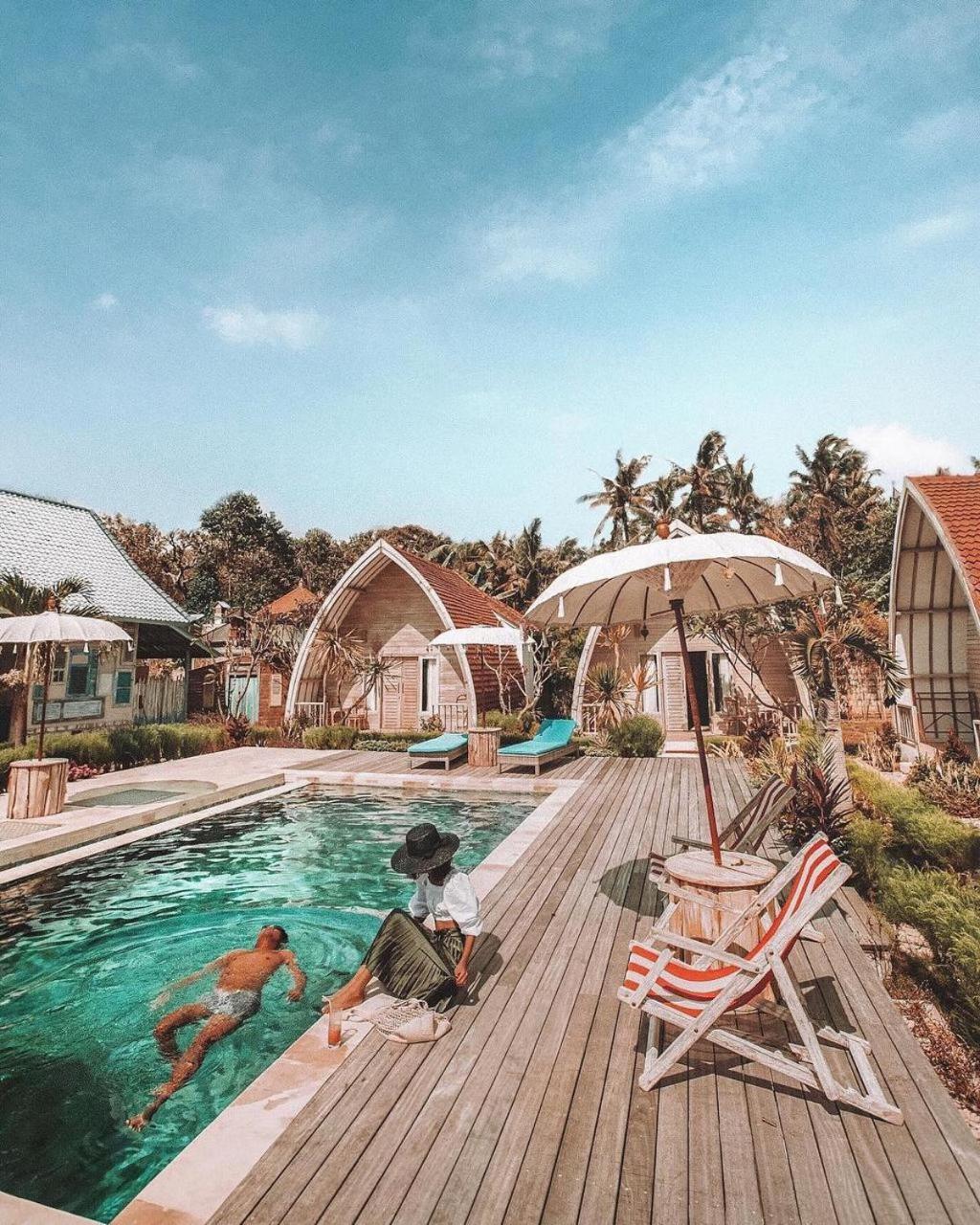 La Roja Bungalows Batununggul Extérieur photo