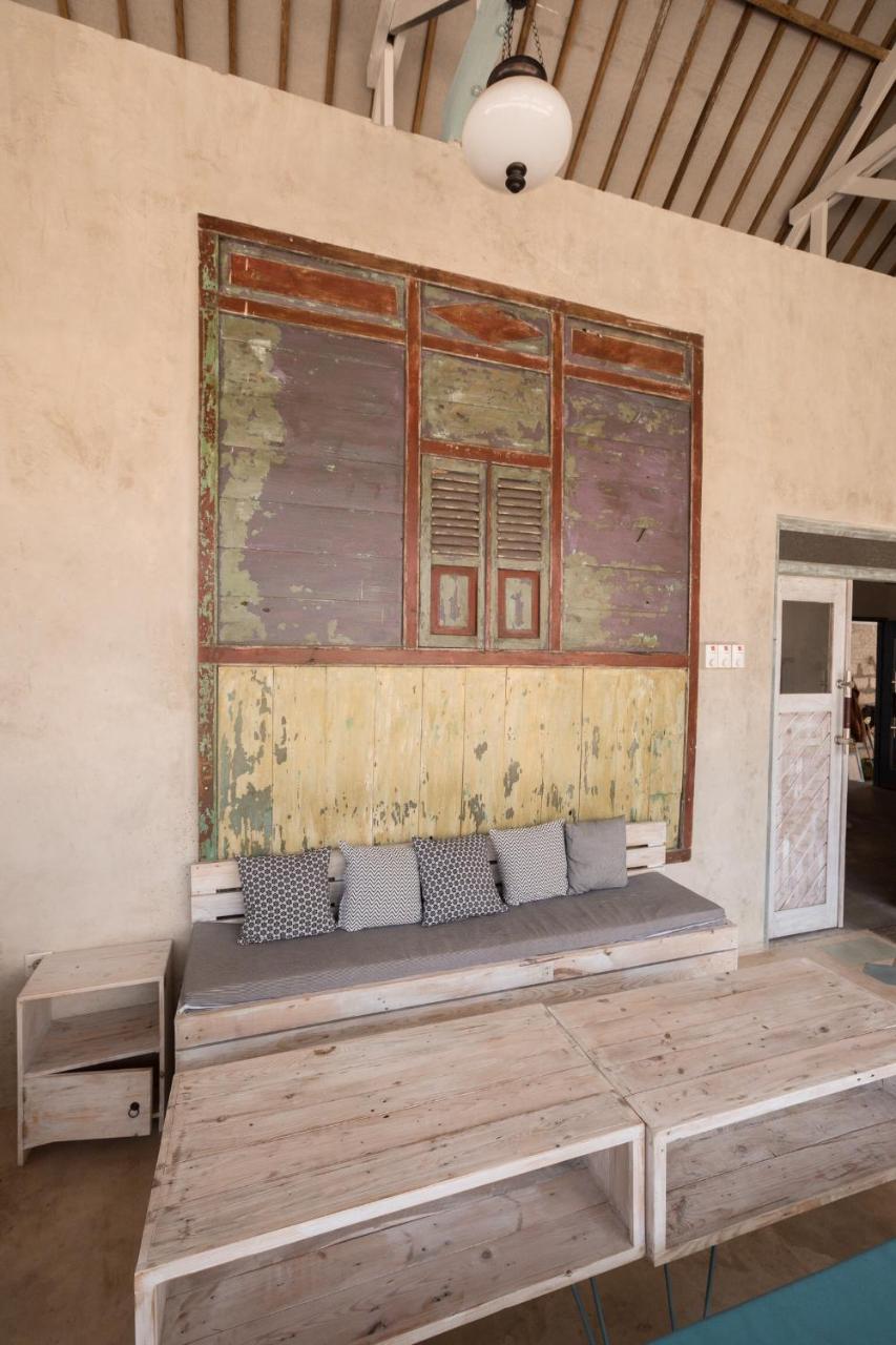 La Roja Bungalows Batununggul Extérieur photo