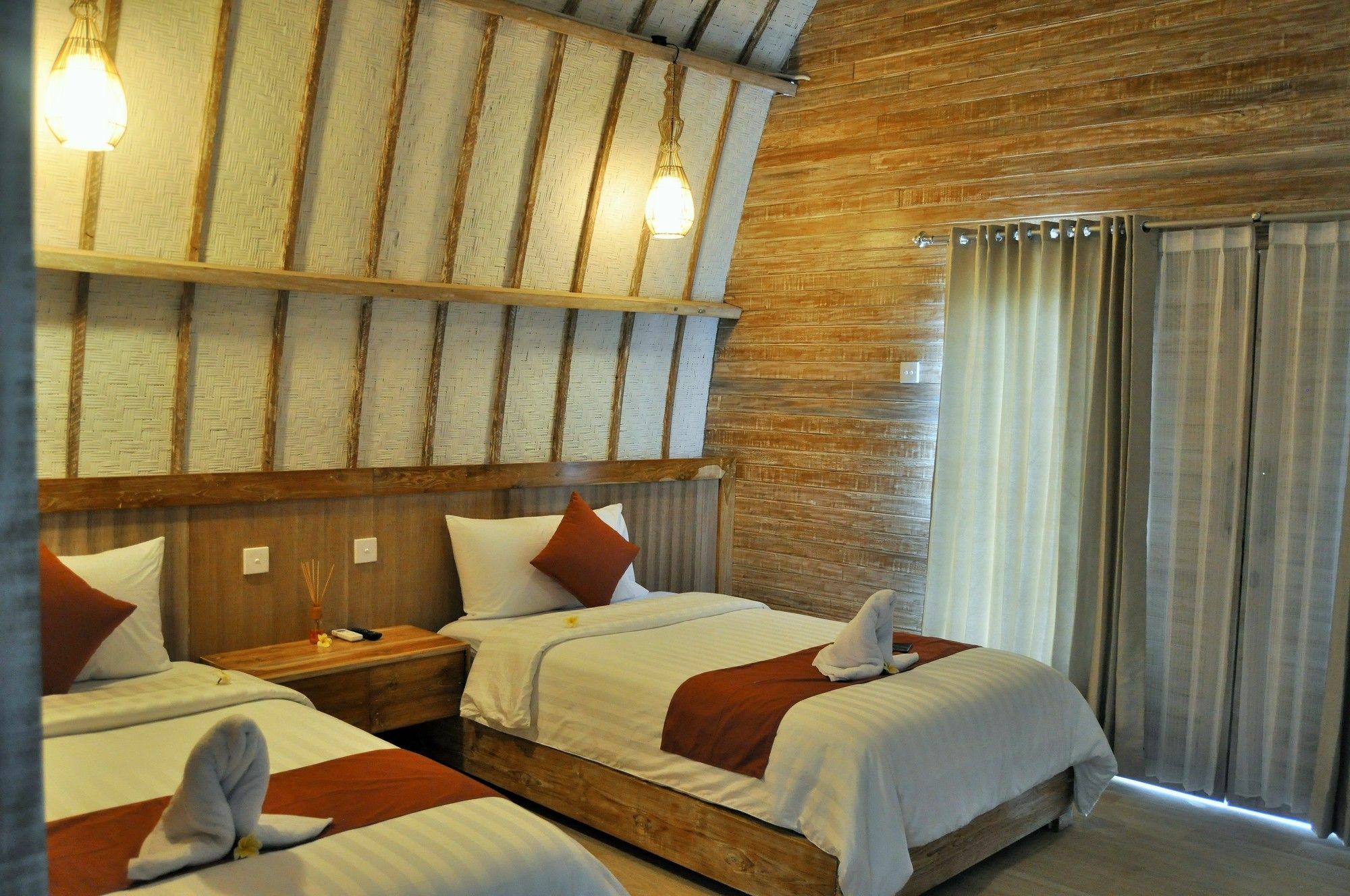 La Roja Bungalows Batununggul Extérieur photo