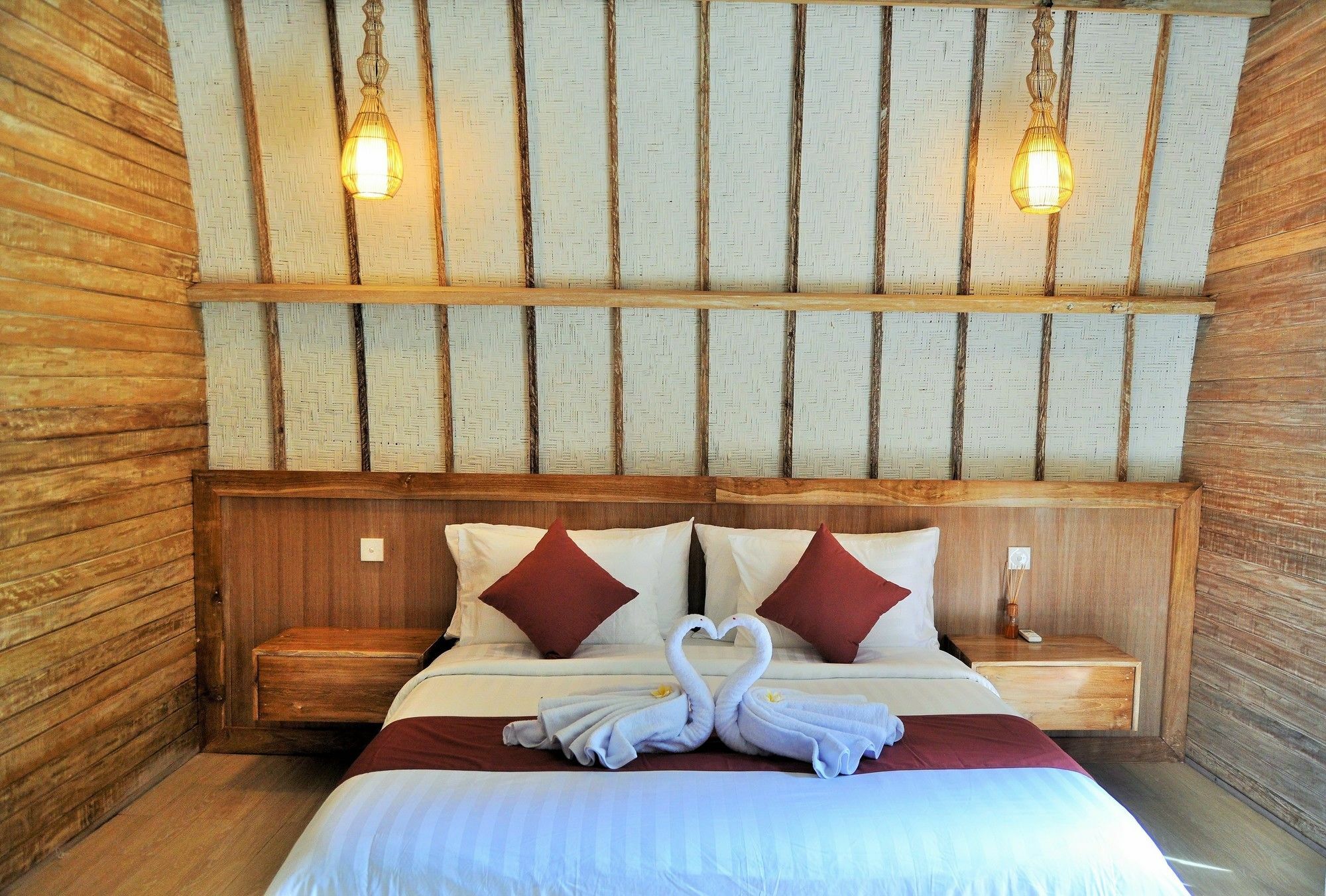 La Roja Bungalows Batununggul Extérieur photo